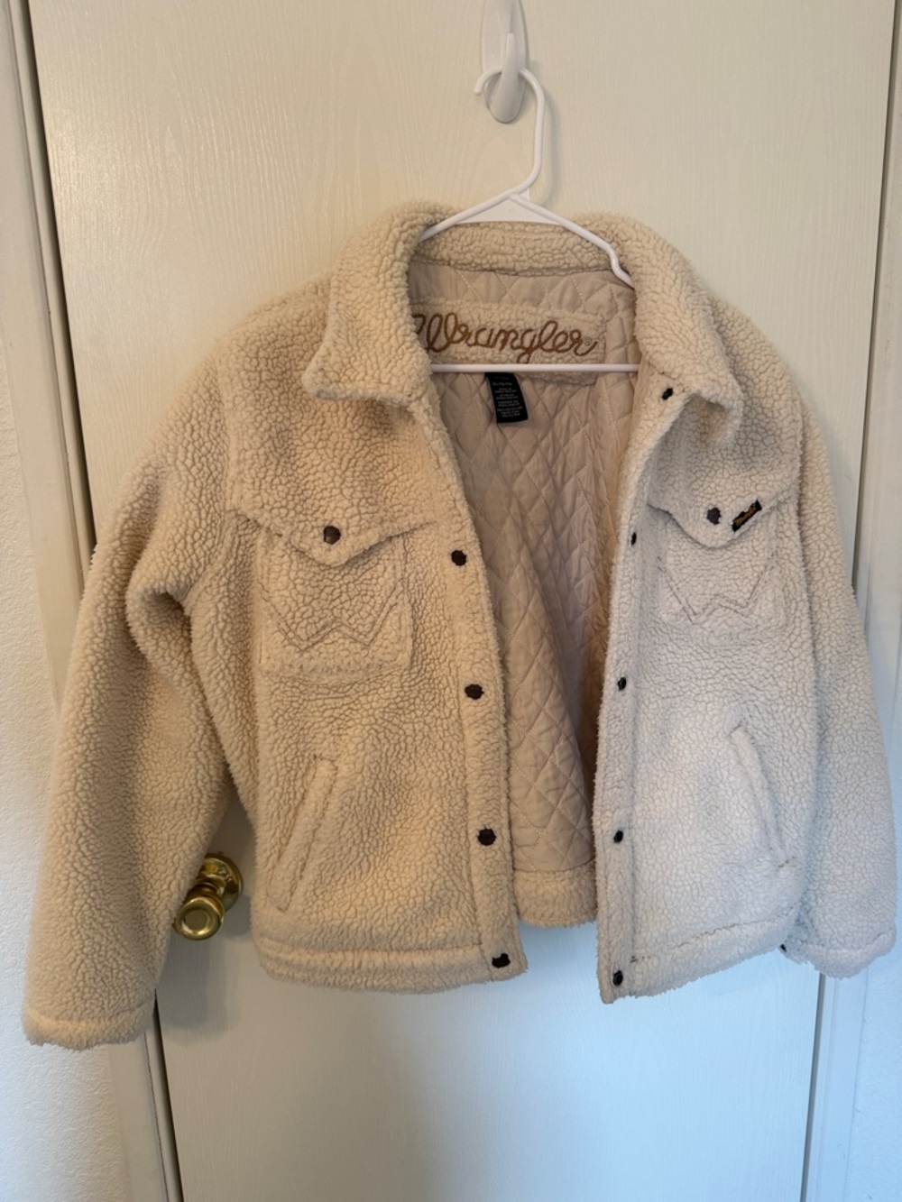 Wrangler Women’s Cropped Cream Sherpa Puffer Jacket
